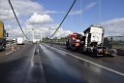 Schwerer LKW VU PKlemm A 4 Rich Olpe auf der Rodenkirchener Bruecke P483